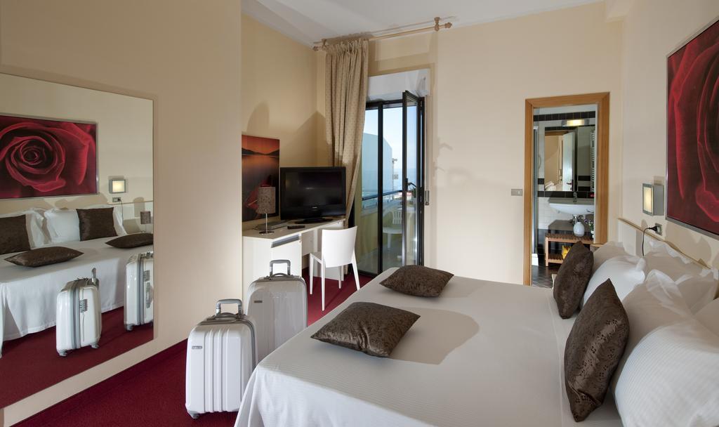 Park Hotel Kursaal Misano Adriatico Kültér fotó