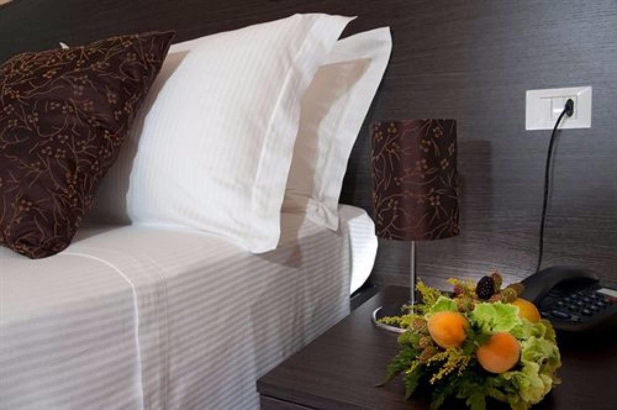 Park Hotel Kursaal Misano Adriatico Kültér fotó