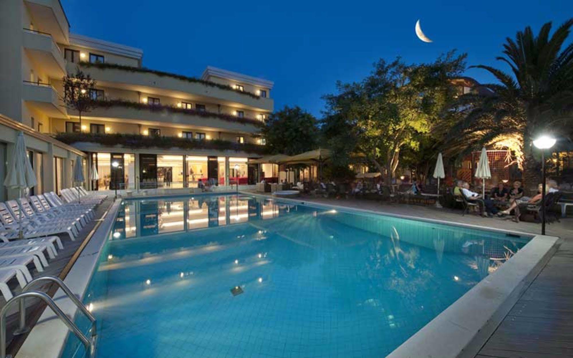 Park Hotel Kursaal Misano Adriatico Kültér fotó